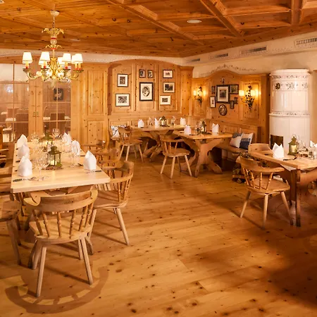 Krumers Alpin - Your Mountain Oasis Seefeld in Tirol